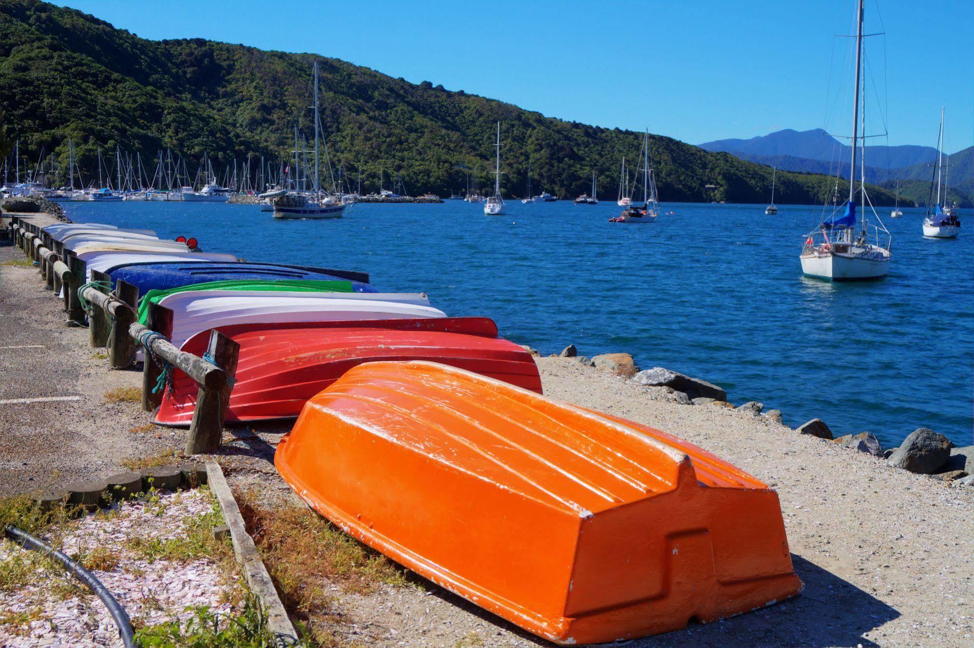Bay Vista Waterfront Motel Picton Zewnętrze zdjęcie
